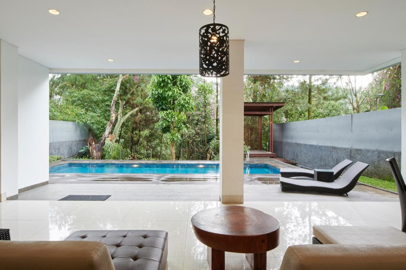 Hikari Hill View Villa 7 Bedrooms With A Private Swimming Pool And Billiard باندونج المظهر الخارجي الصورة