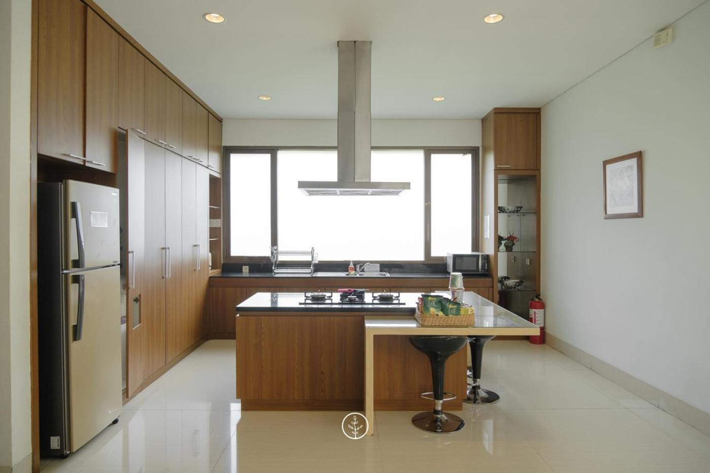 Hikari Hill View Villa 7 Bedrooms With A Private Swimming Pool And Billiard باندونج المظهر الخارجي الصورة